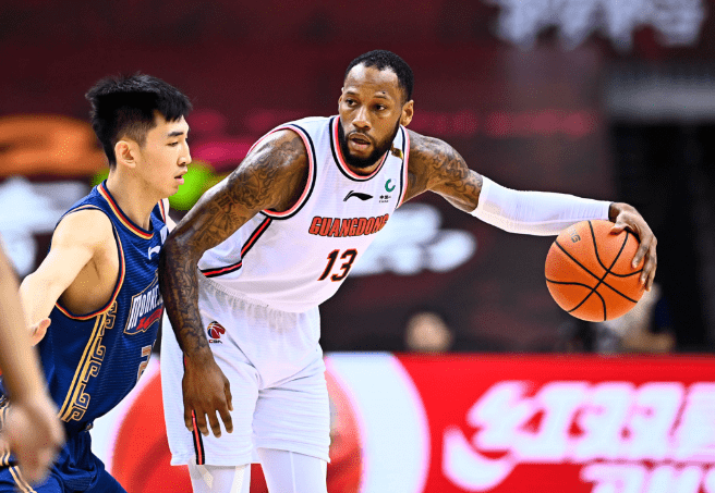 凯恩在西班牙队比赛中回归赛场夏洛特黄蜂强势反弹备战CBA季后赛，冲刺阶段上海申花备战CBA常规赛看傻球迷的简单介绍