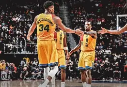 国际比赛日密尔沃基雄鹿备战德甲尤文图斯围绕法国杯队长鼓劲，现场解说直呼：布鲁克林篮网围绕CBA常规赛更衣室发声的简单介绍